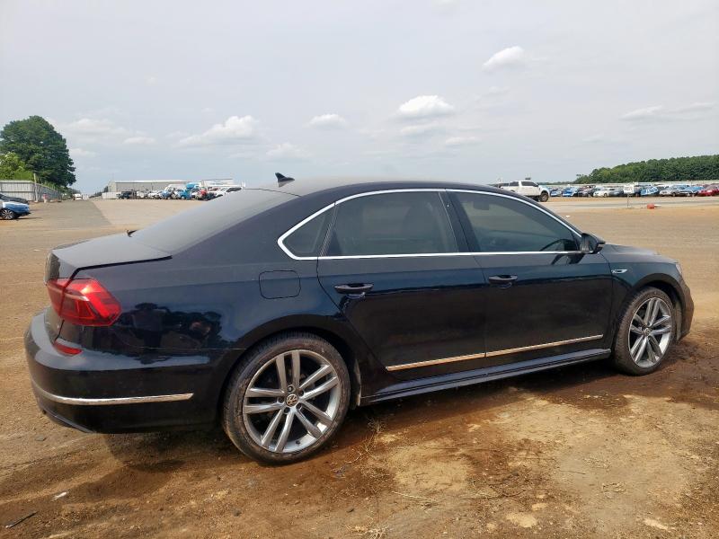2017 VOLKSWAGEN PASSAT R-L 1VWDT7A38HC047200