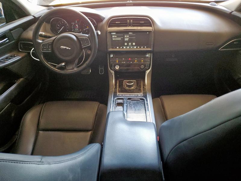 2019 JAGUAR XE SAJAR4FX4KCP49263