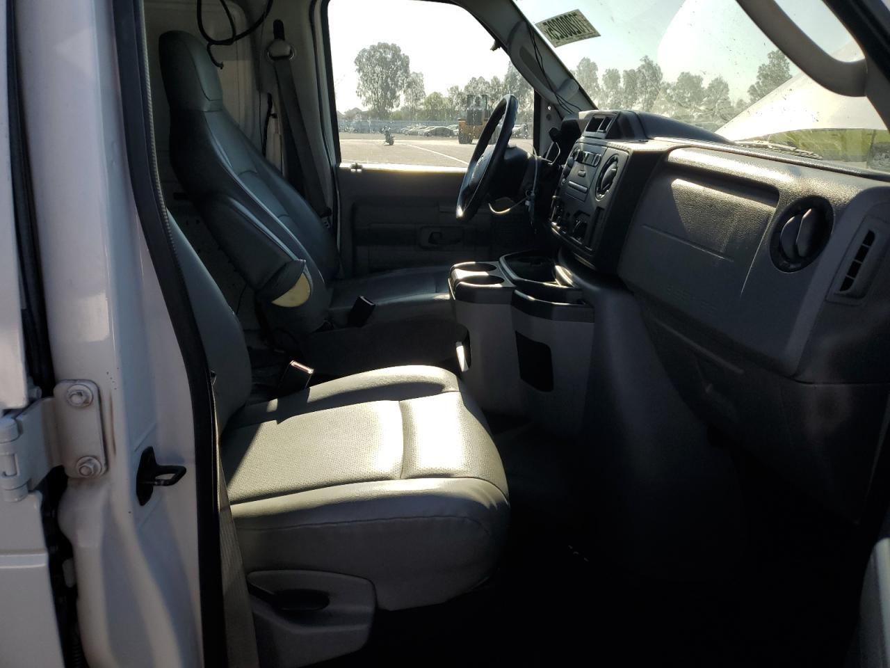 FORD ECONOLINE E150 VAN