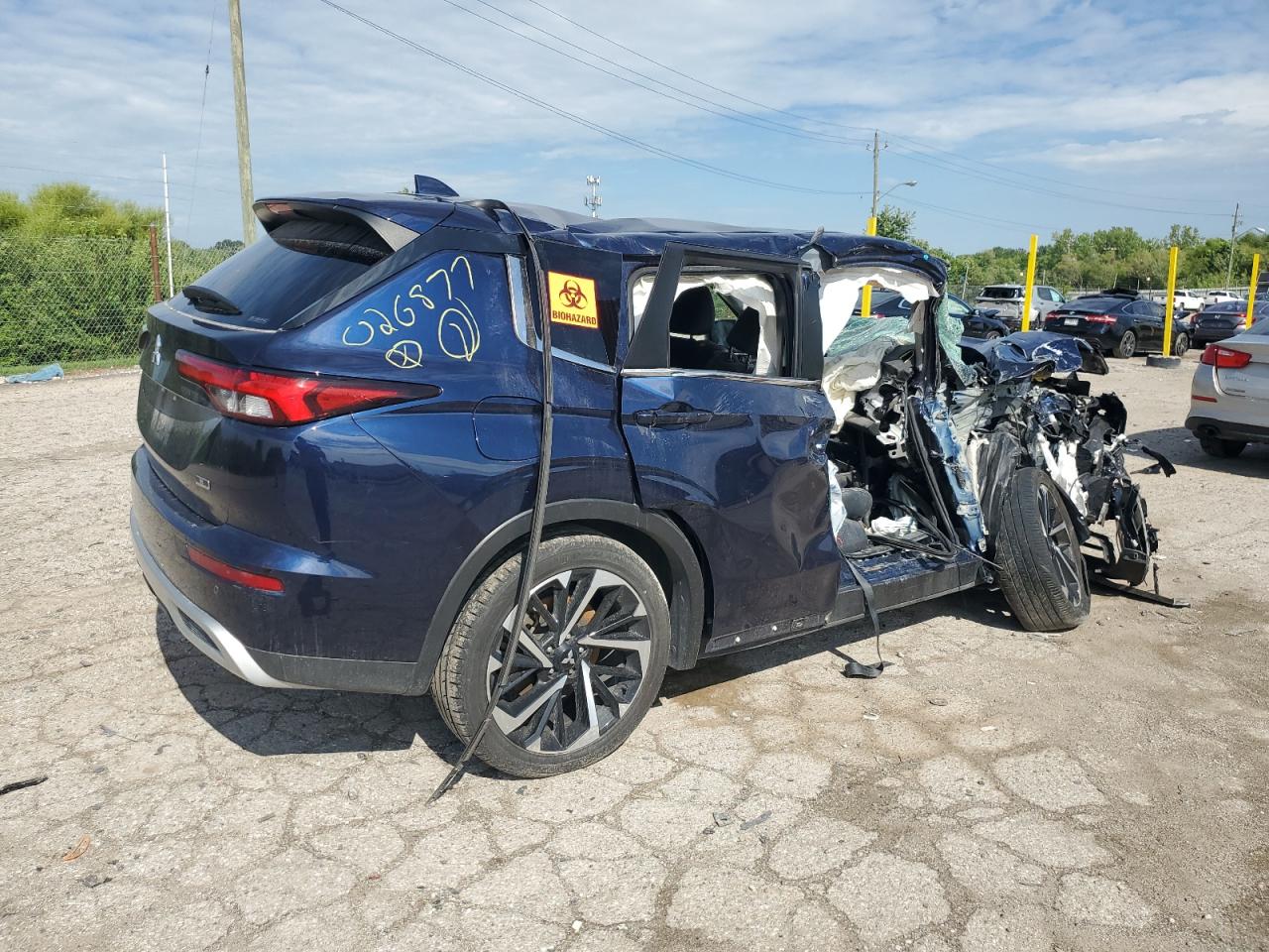 MITSUBISHI OUTLANDER SE