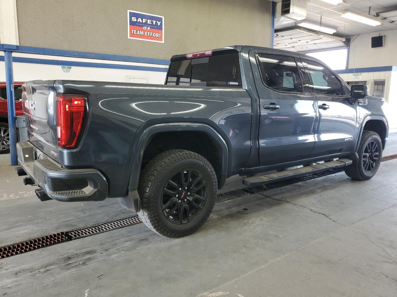 GMC SIERRA K1500 AT4
