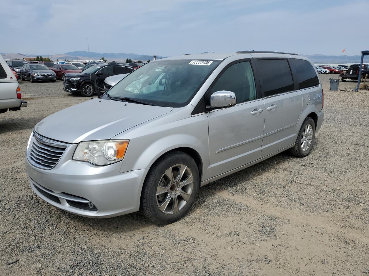 CHRYSLER TOWN & COUNTRY TOURING L