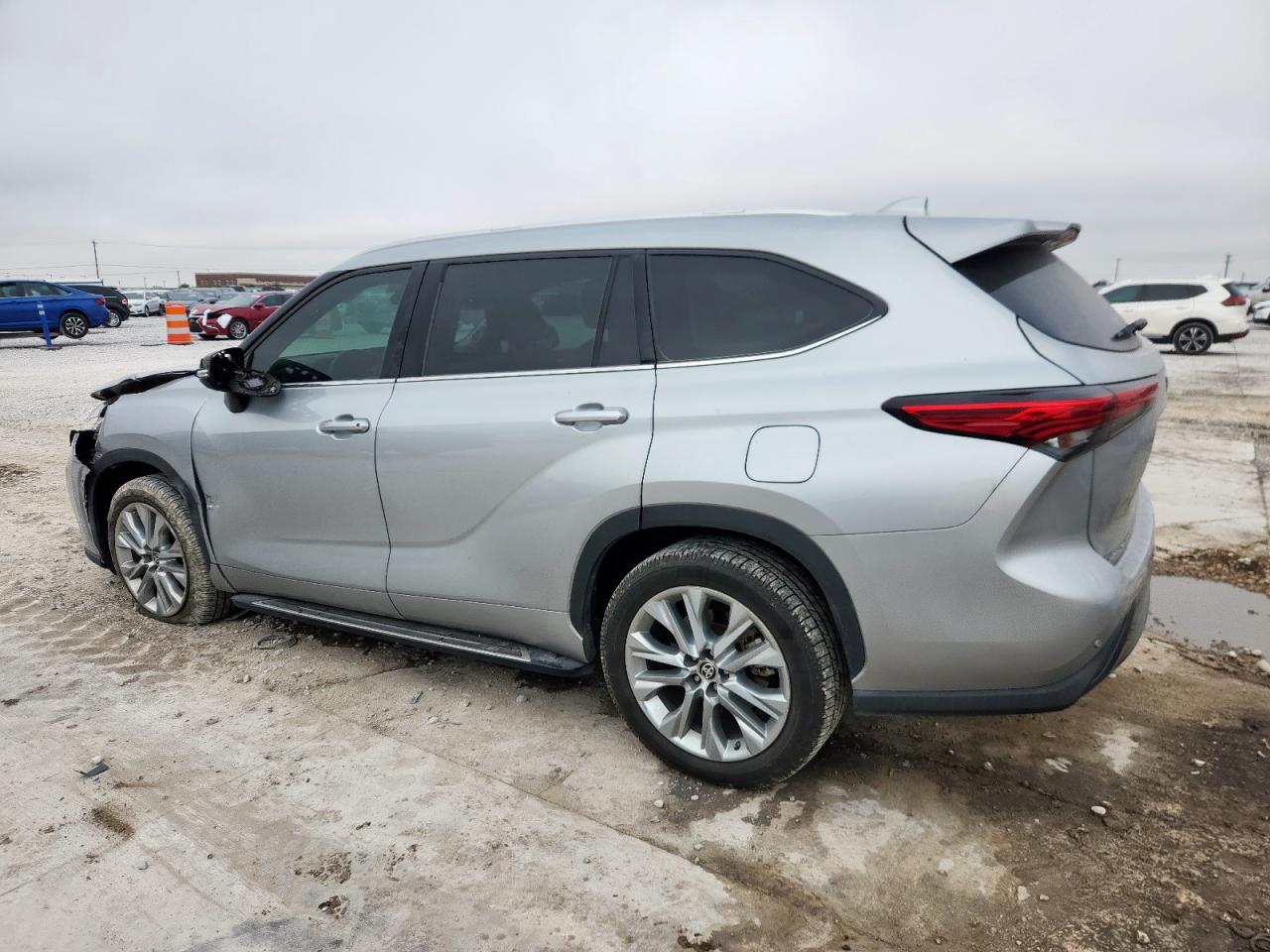 TOYOTA HIGHLANDER LIMITED