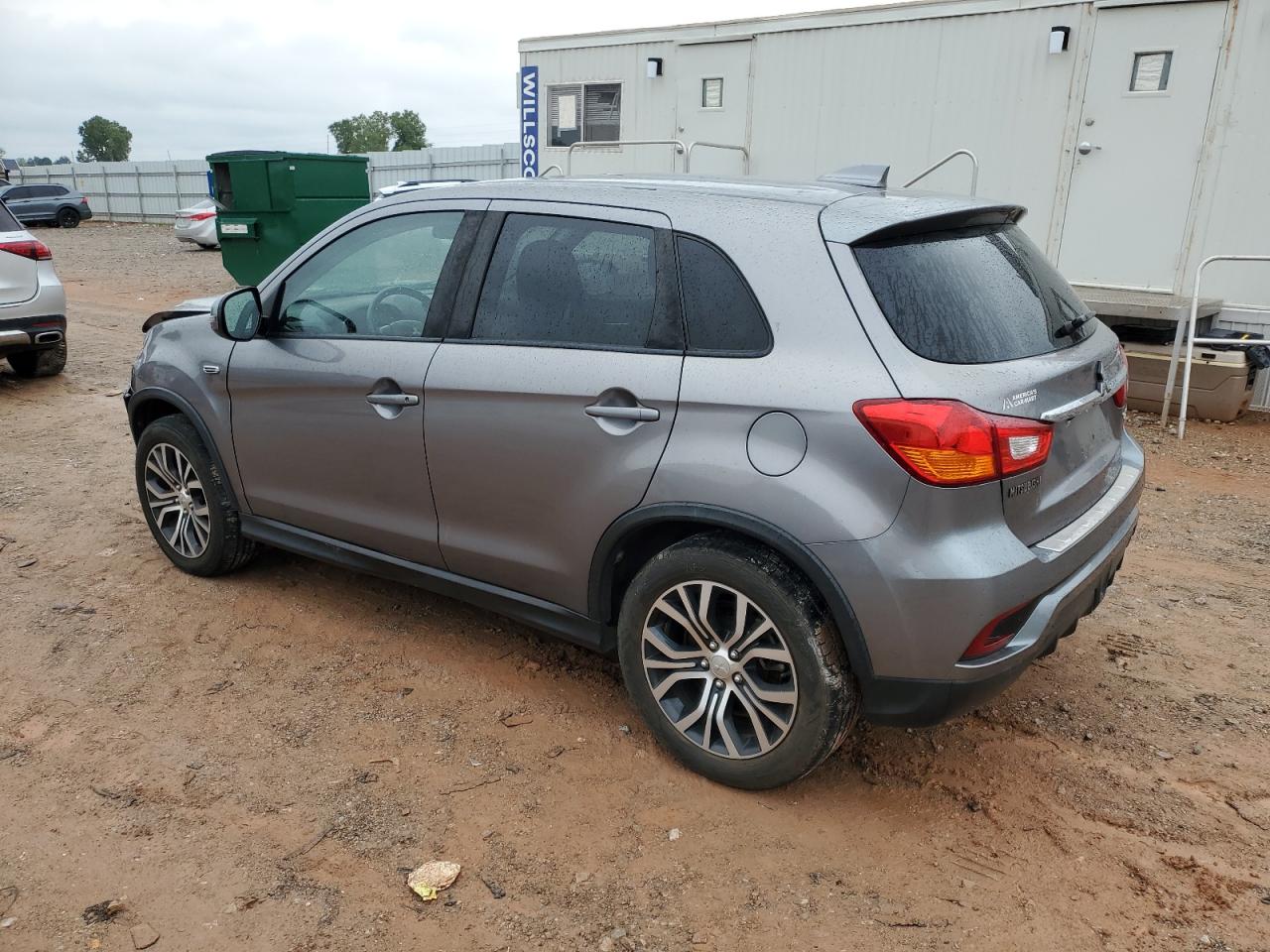 MITSUBISHI OUTLANDER ES