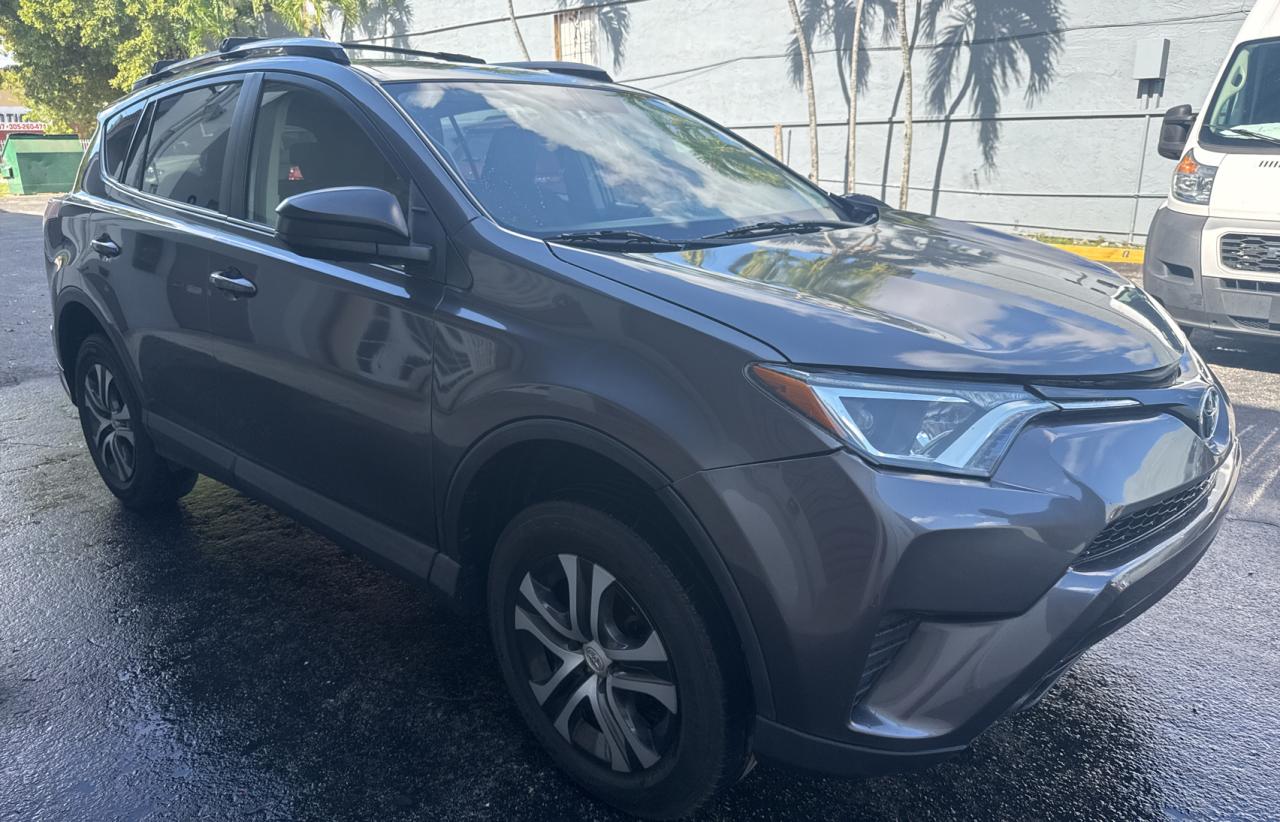 TOYOTA RAV4 LE