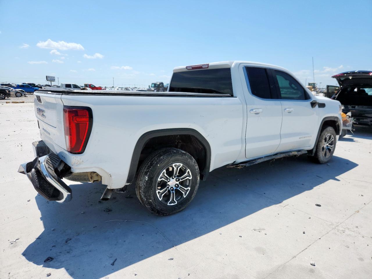 GMC SIERRA C1500 SLE