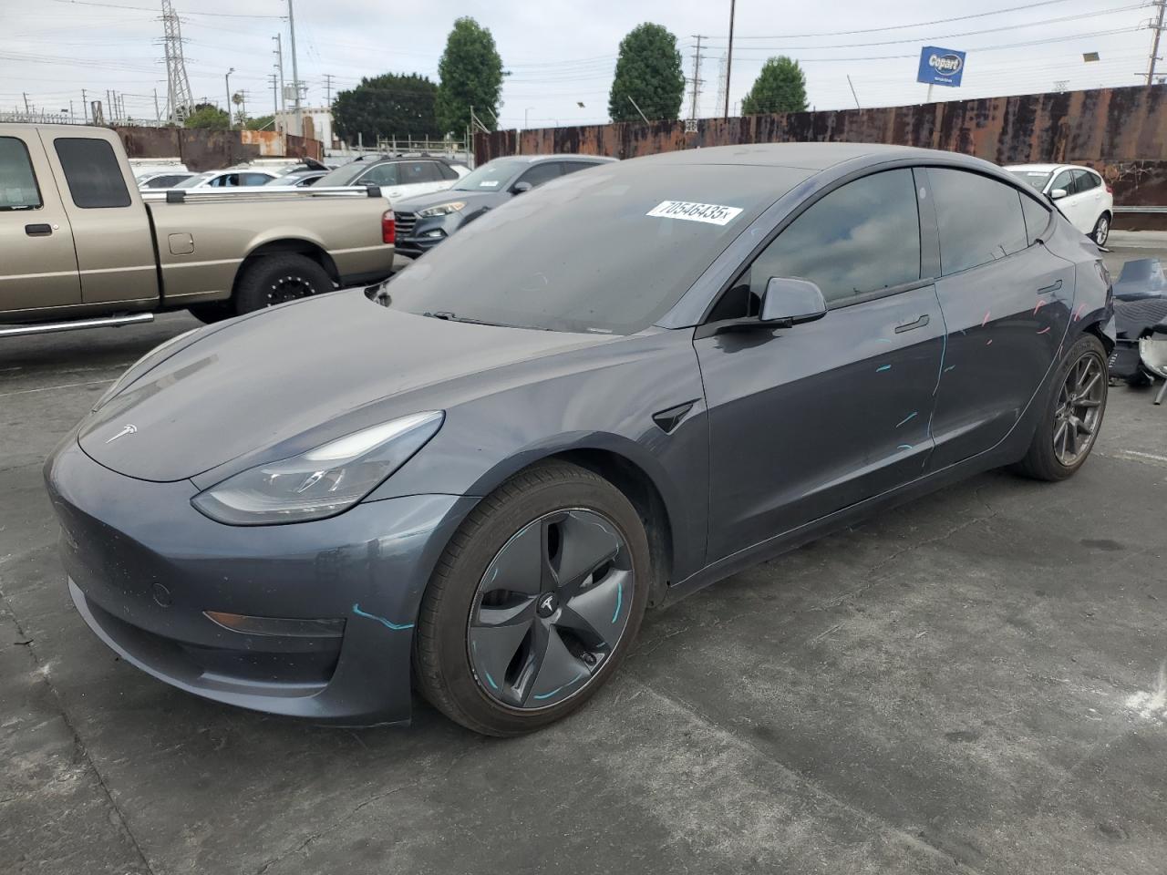 TESLA MODEL 3