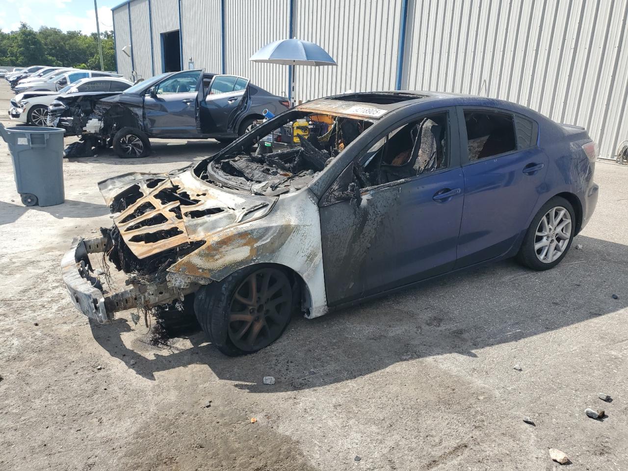 MAZDA 3 S