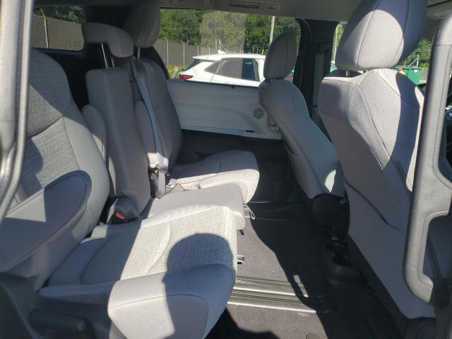 2025 TOYOTA SIENNA LE 5TDKRKEC7SS226629