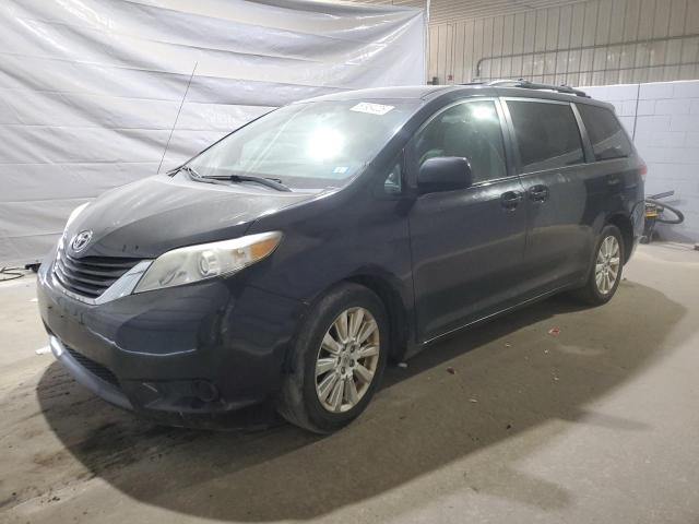 TOYOTA SIENNA LE