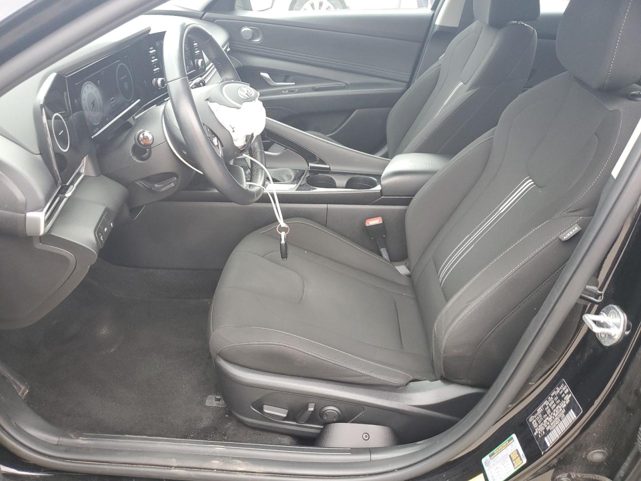 HYUNDAI ELANTRA SEL