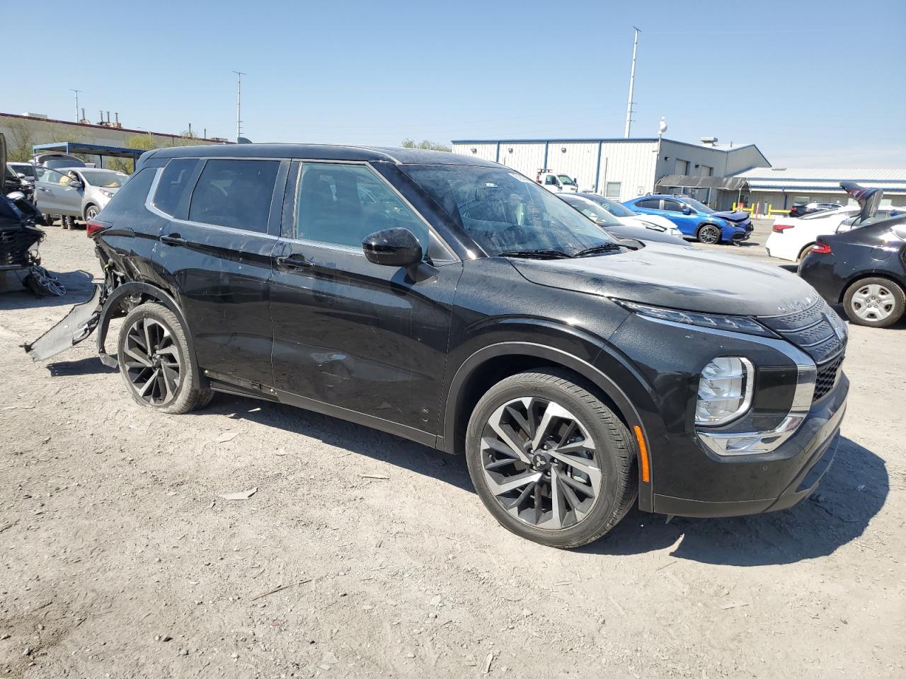 MITSUBISHI OUTLANDER SE