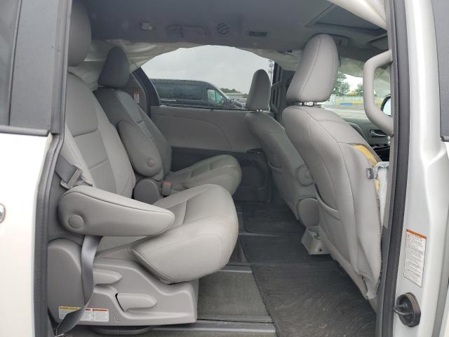 2018 TOYOTA SIENNA XLE 5TDDZ3DC6JS189989