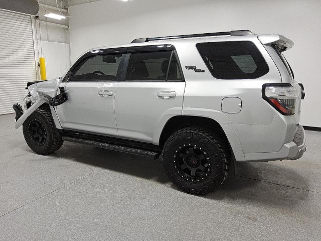 2020 TOYOTA 4RUNNER SR JTEBU5JR3L5790114