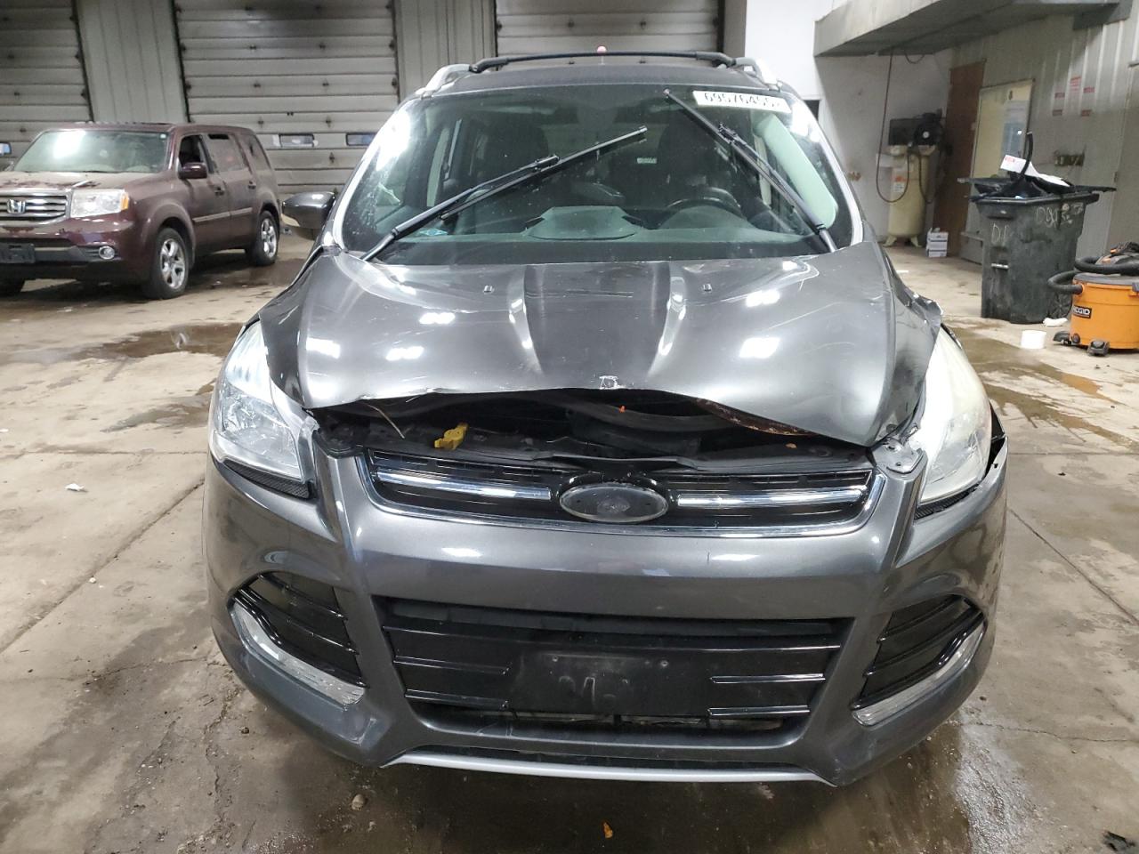 FORD ESCAPE TITANIUM