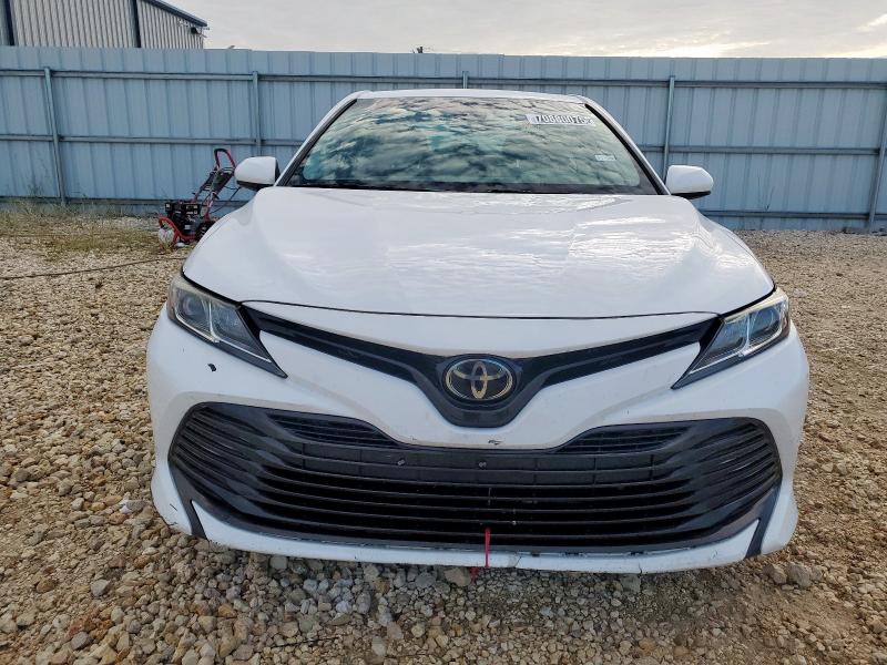 2018 TOYOTA CAMRY L 4T1B11HK5JU591384