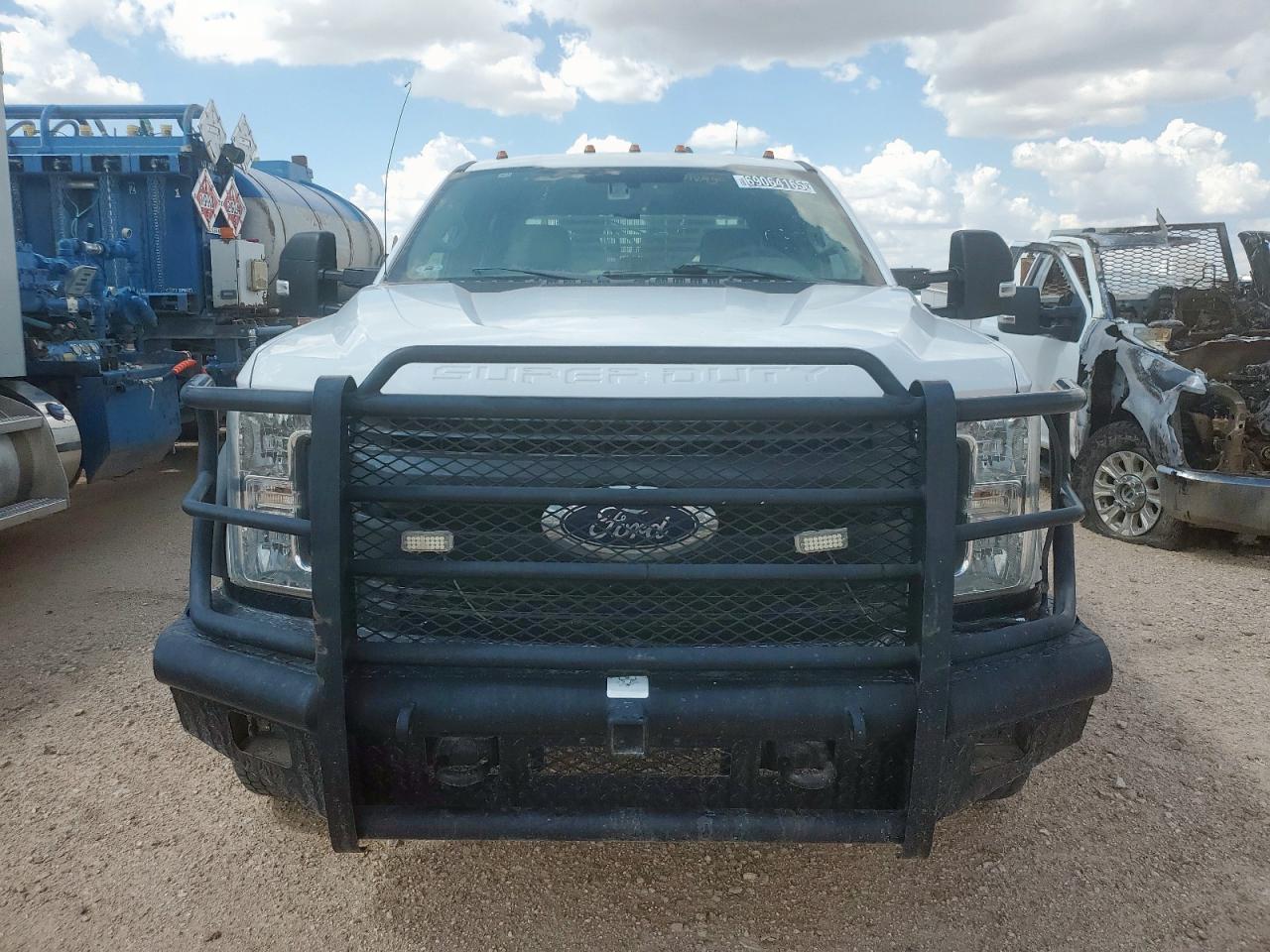 FORD F-450 SUPER DUTY
