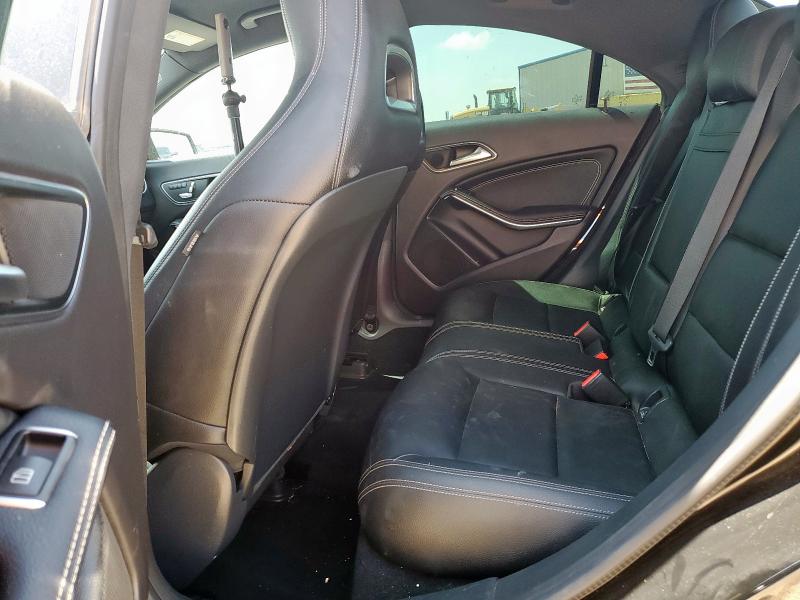 2019 MERCEDES-BENZ CLA 250 WDDSJ4EB1KN776494