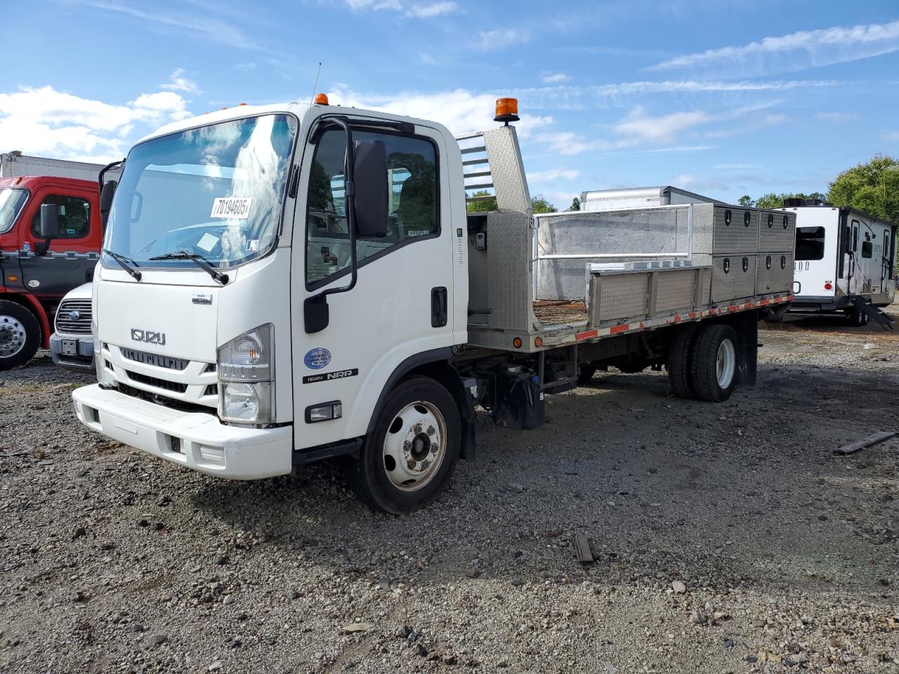 Lot #3281400017 2017 ISUZU NRR