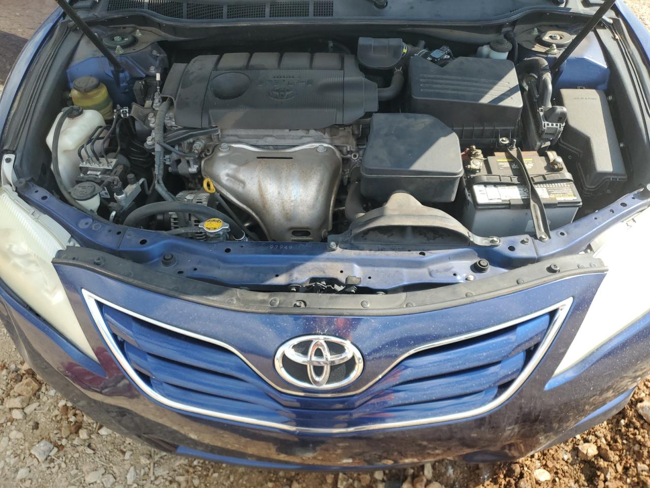 TOYOTA CAMRY BASE