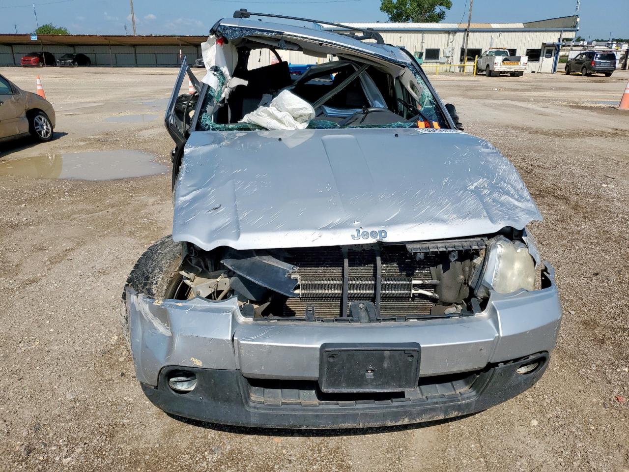 JEEP GRAND CHEROKEE LAREDO