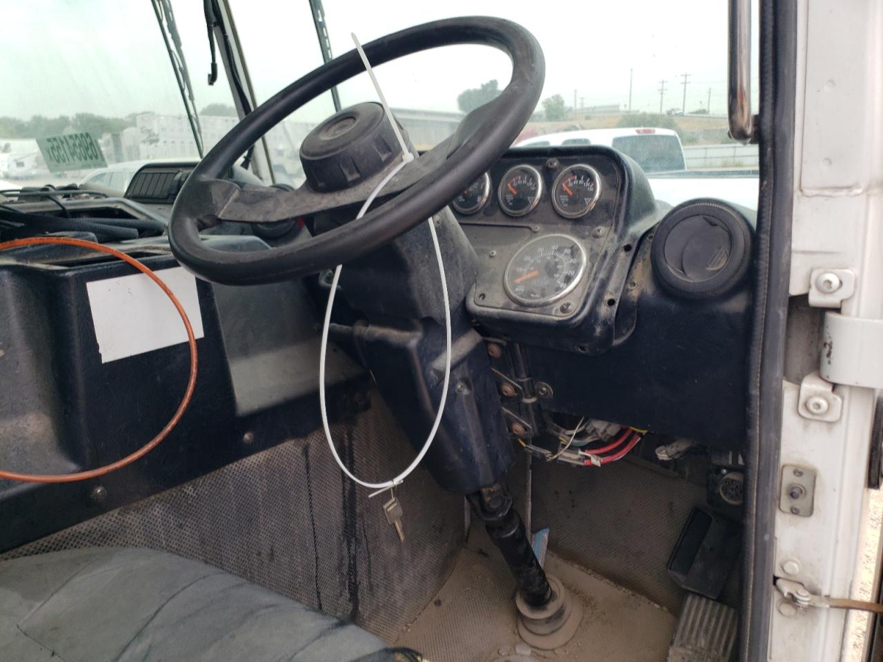 Lot #3247732278 2011 AUTOCAR LLC XPEDITOR