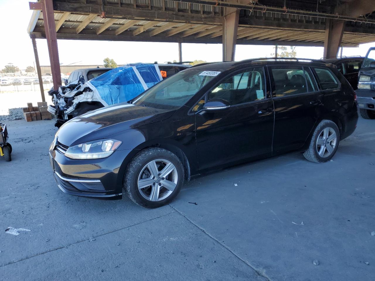 VOLKSWAGEN GOLF SPORTSVAN S