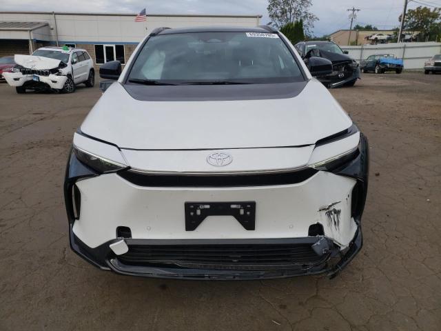 2024 TOYOTA BZ4X XLE JTMABACA4RA089099