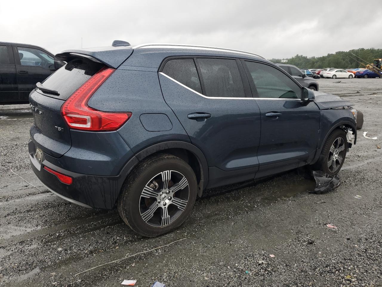 VOLVO XC40 T5 INSCRIPTION