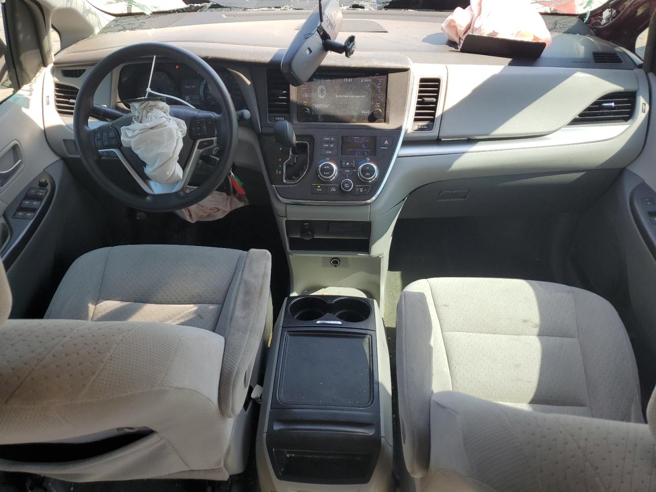 Lot #3305452075 2016 TOYOTA SIENNA LE