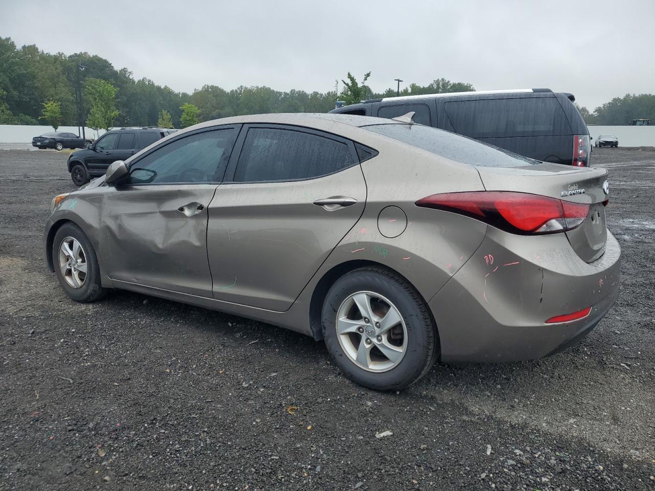 HYUNDAI ELANTRA SE