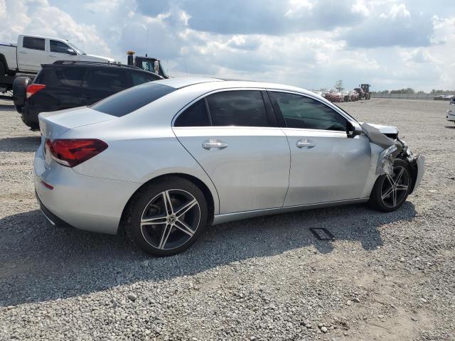 2022 MERCEDES-BENZ A 220 - W1K3G4EB7NJ338402