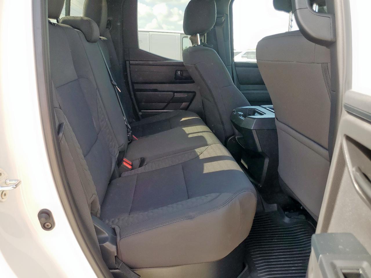 TOYOTA TUNDRA DOUBLE CAB SR