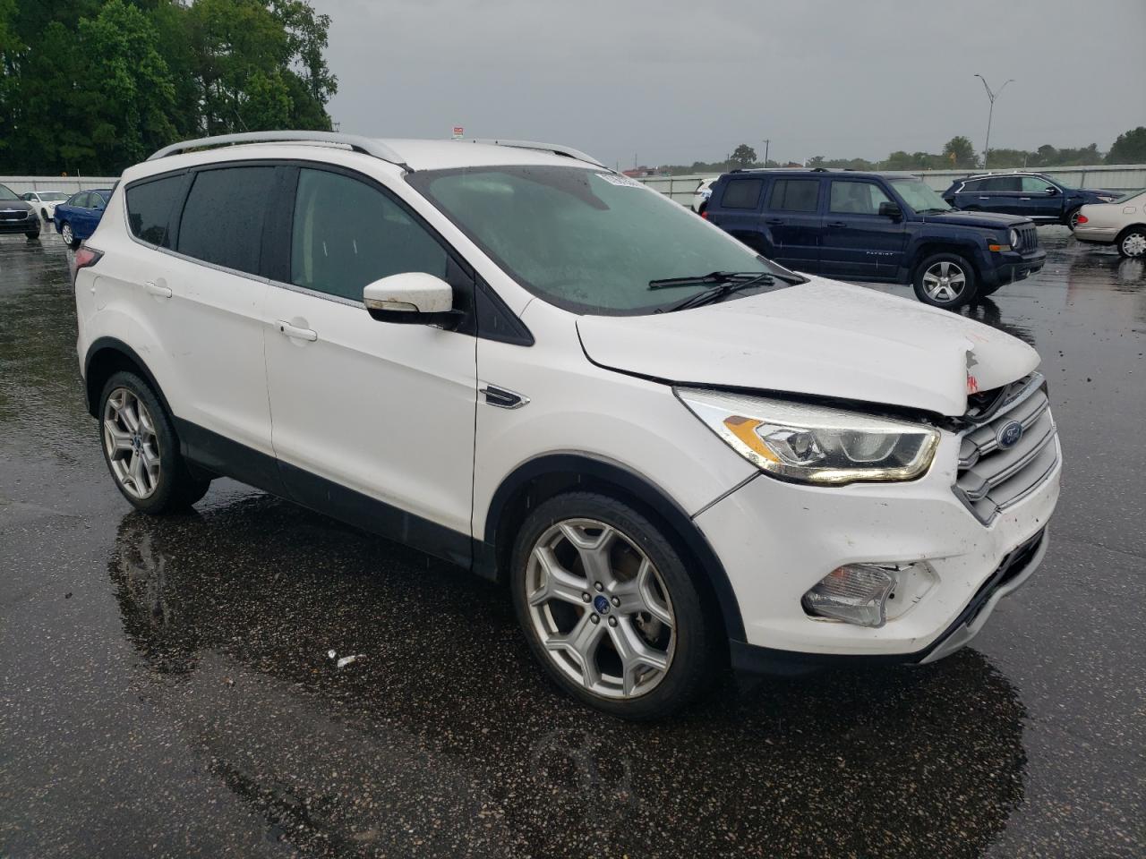 FORD ESCAPE TITANIUM