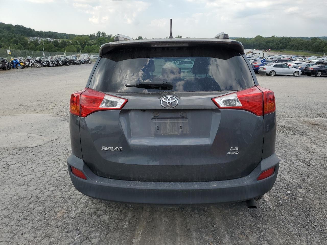 TOYOTA RAV4 LE