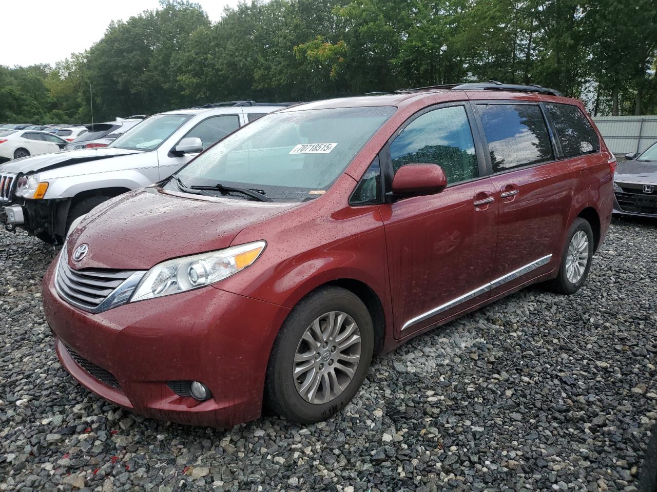TOYOTA SIENNA XLE