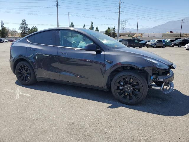 2024 TESLA MODEL Y 7SAYGAEE4RF010802