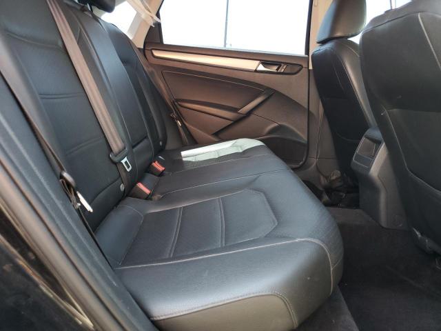 2015 VOLKSWAGEN PASSAT S - 1VWAT7A35FC049700