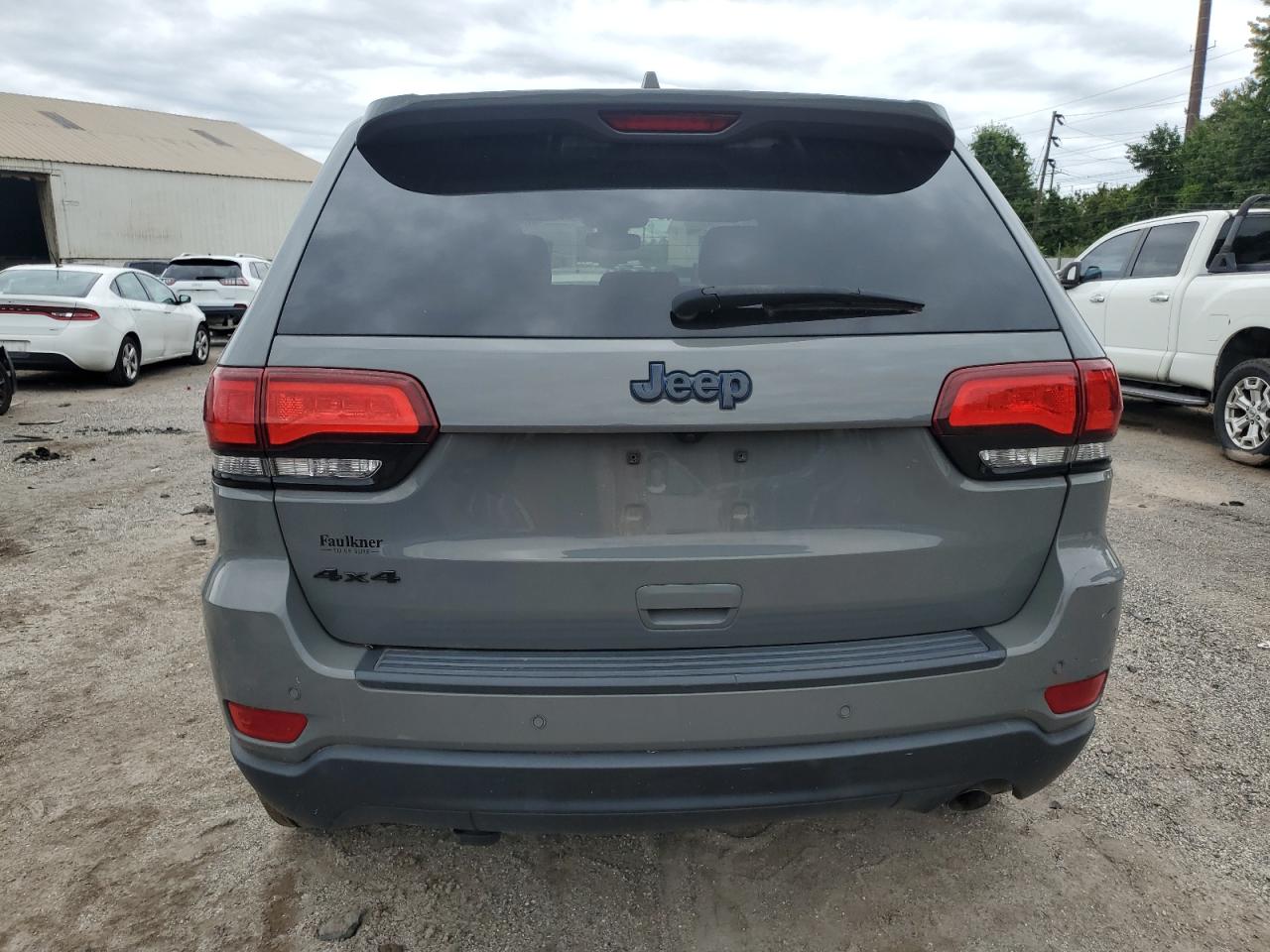 JEEP GRAND CHEROKEE LAREDO