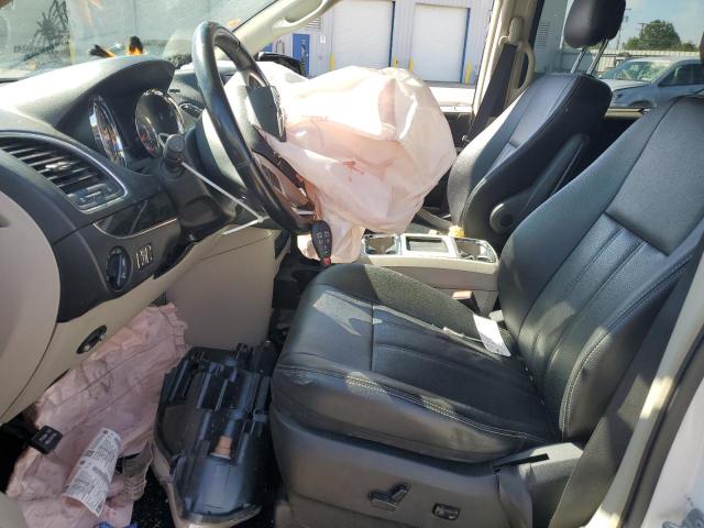 2014 CHRYSLER TOWN & COU - 2C4RC1CG8ER339180