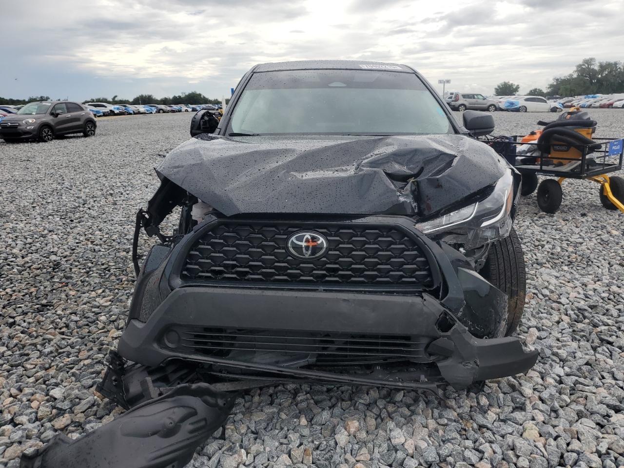 TOYOTA COROLLA CROSS L