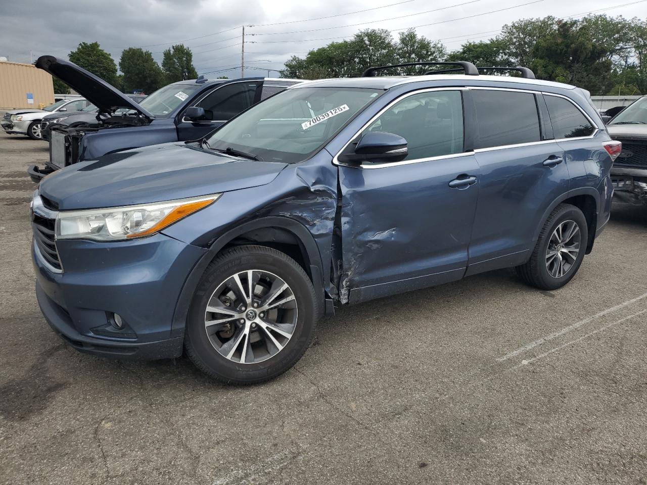 TOYOTA HIGHLANDER XLE