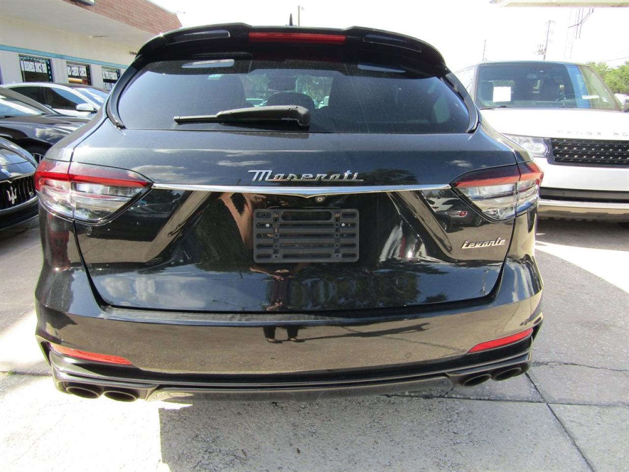 MASERATI LEVANTE TROFEO