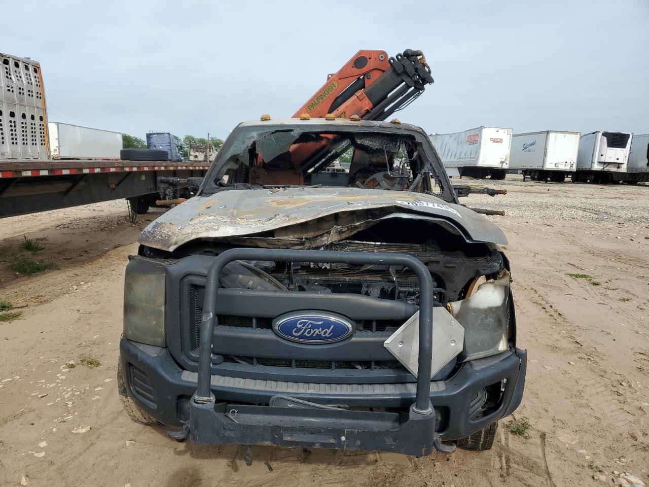 FORD F-550 SUPER DUTY