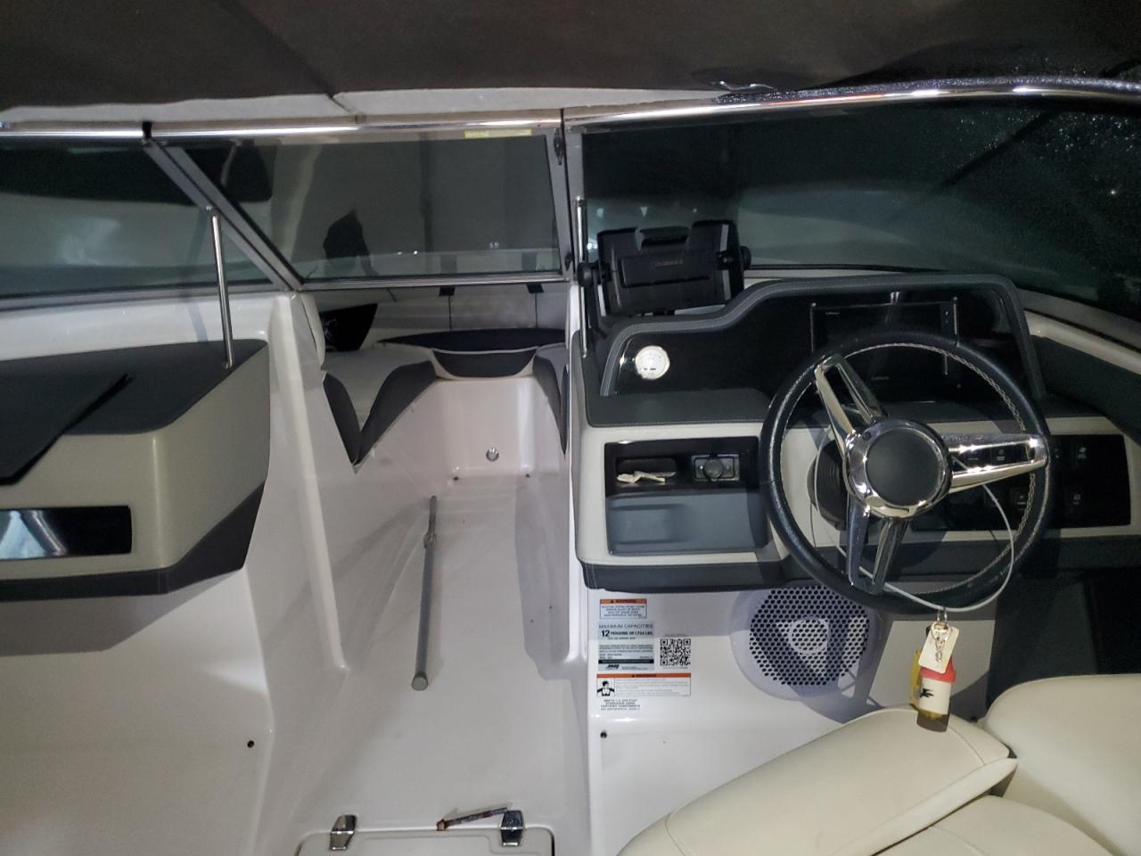 Lot #3225478000 2020 REGAL BOAT