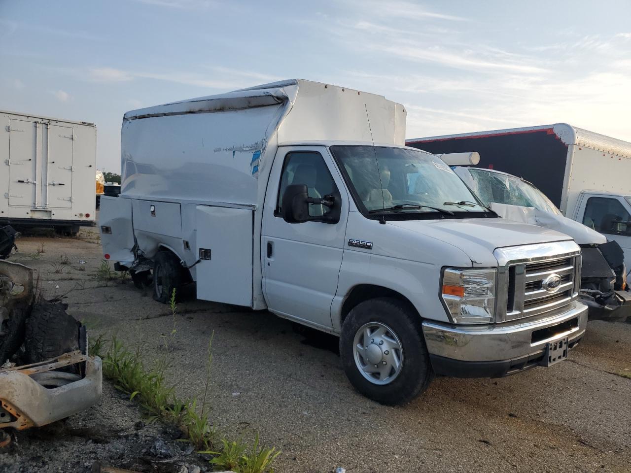 FORD ECONOLINE E350 SUPER DUTY CUTAWAY VAN