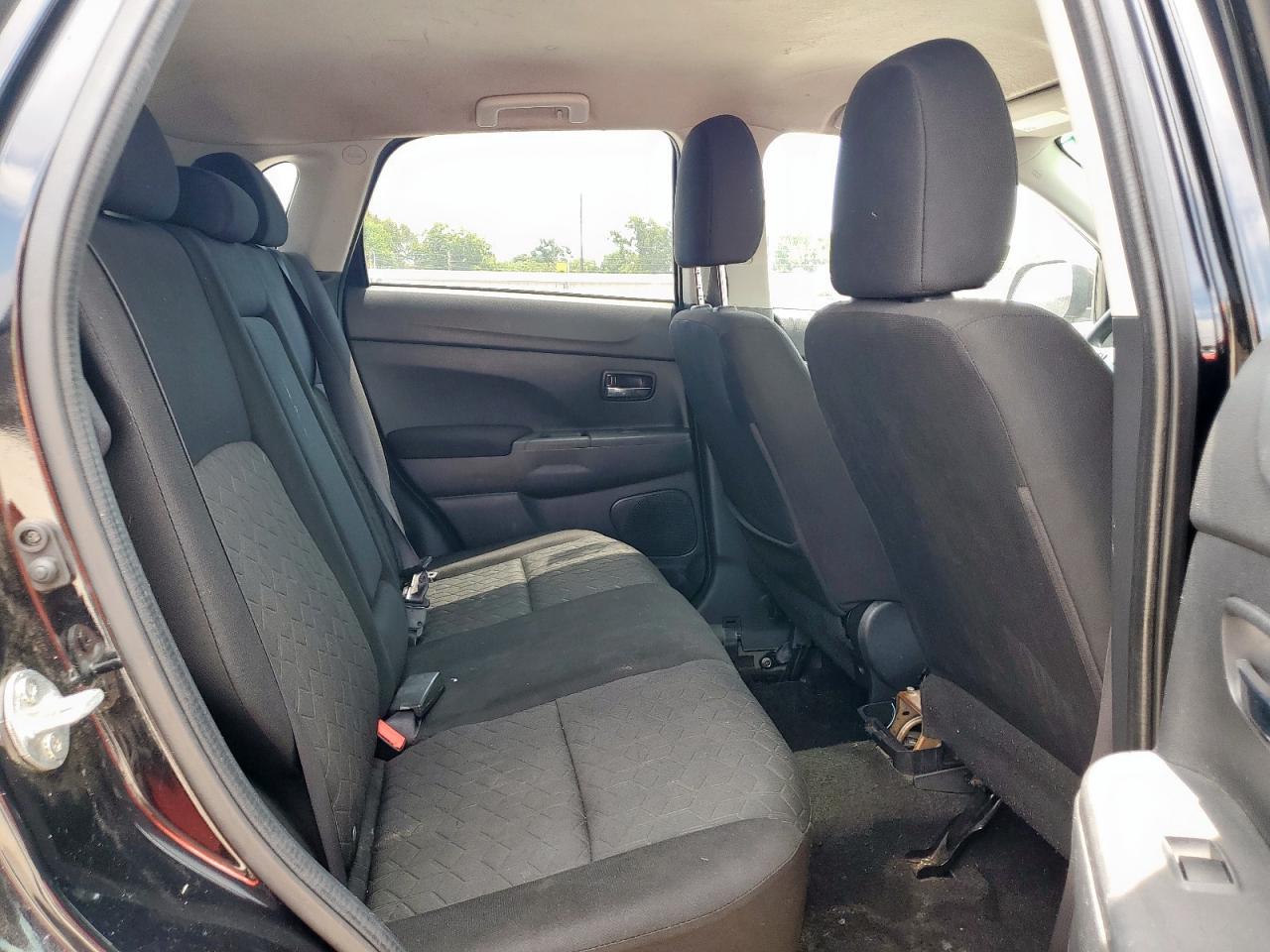 MITSUBISHI OUTLANDER ES