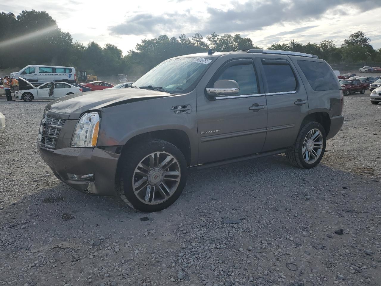 CADILLAC ESCALADE PREMIUM