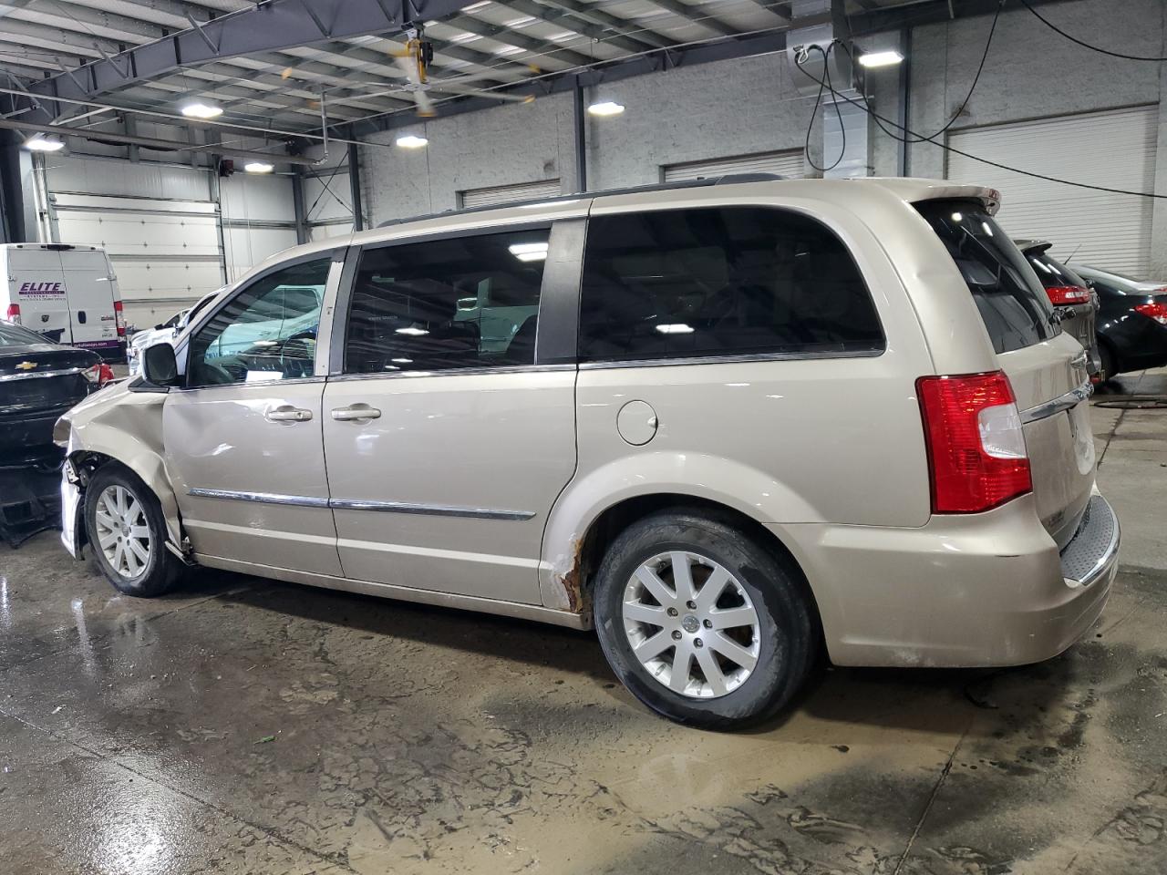 CHRYSLER TOWN & COUNTRY TOURING