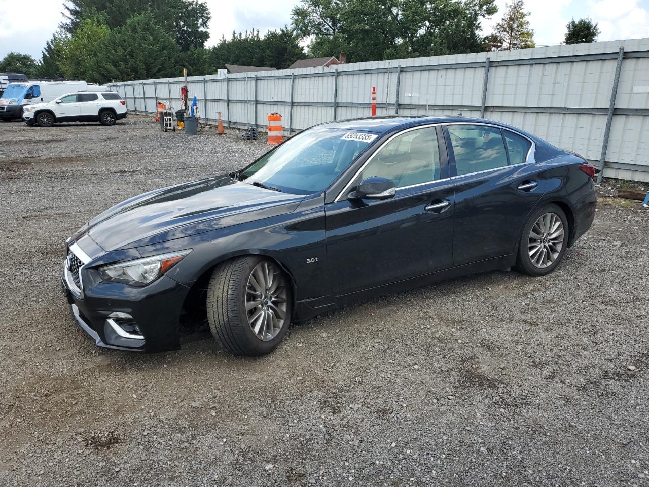 INFINITI Q50 LUXE